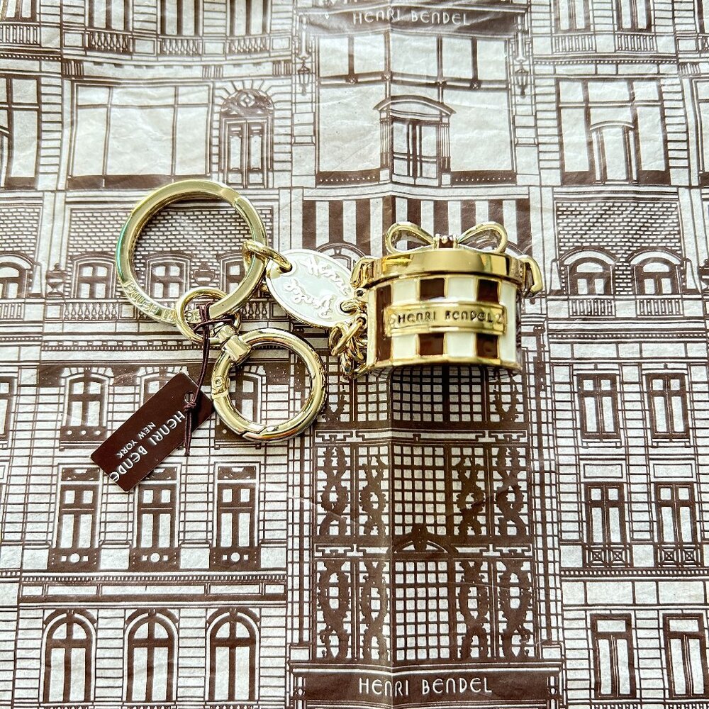 Henri Bendel Hatbox/Pill box Bag Charm/Key Ring/Key Chain/Key Fob - NWT